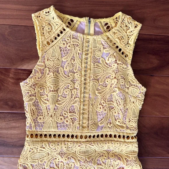Lulu’s Dream Life Yellow Lace Bodycon Dress size XS - Picture 5 of 6